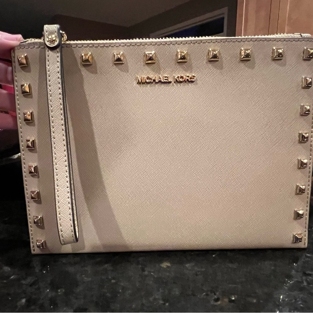 Michael Kors wristlet in tan/beige